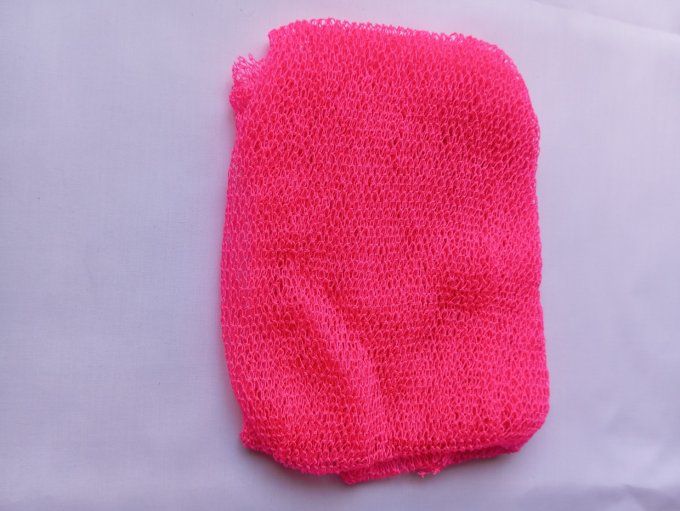 éponge de bain rose